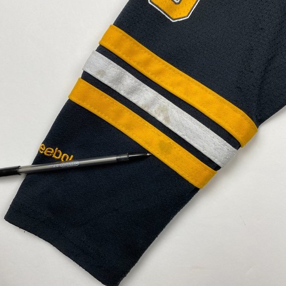 Tim Thomas Boston Bruins Reebok Hockey Jersey Boys Youth Small/Medium - Picture 10 of 15